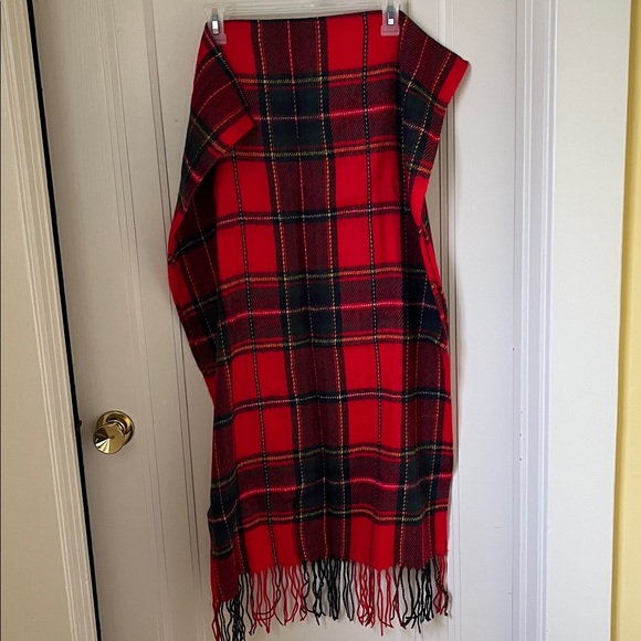 Red Plaid Scarf Fringe Oblong Shawl Wrap Wander Agio NWT - Picture 12 of 14